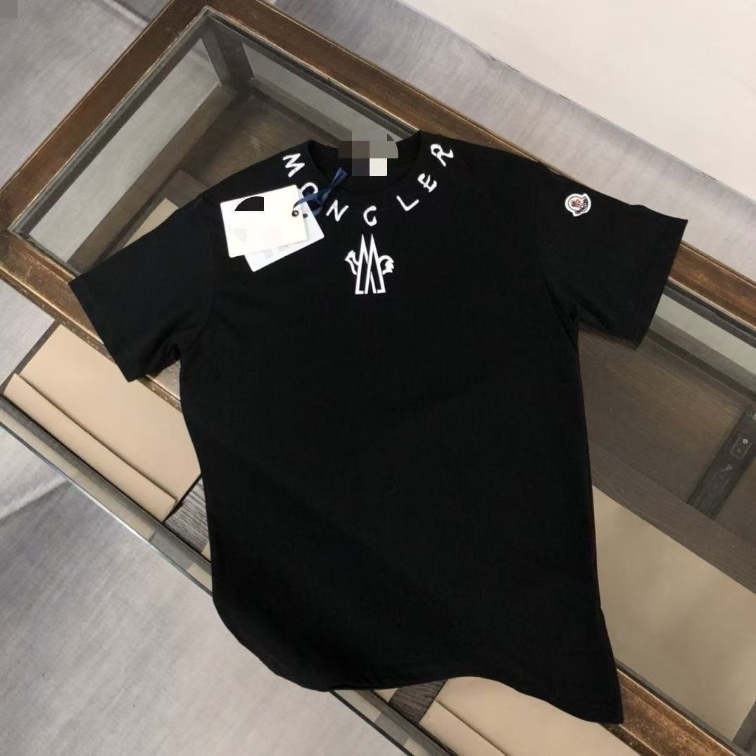 詳細な写真と価格については私に連絡してください。