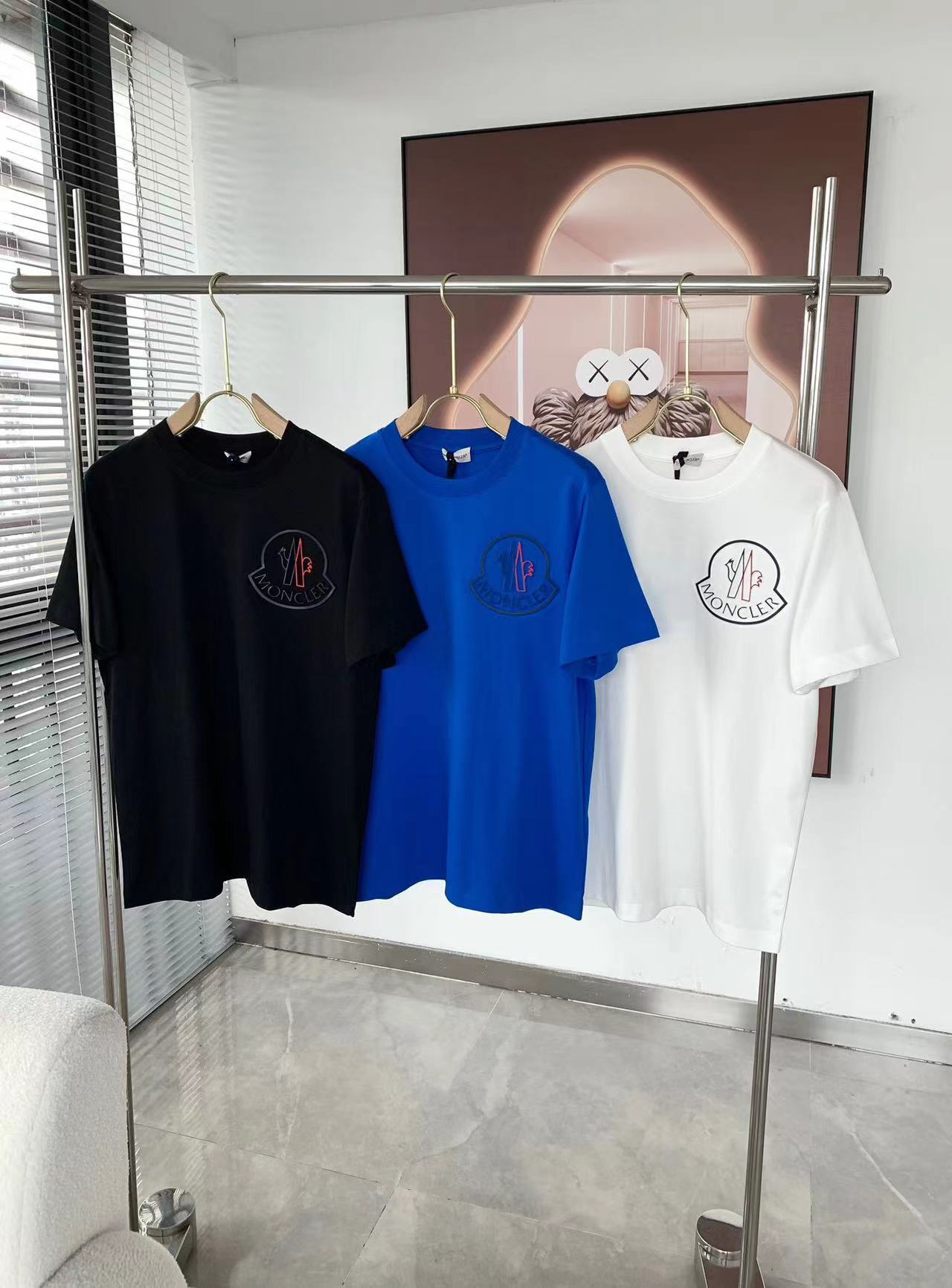 詳細な写真と価格については私に連絡してください。