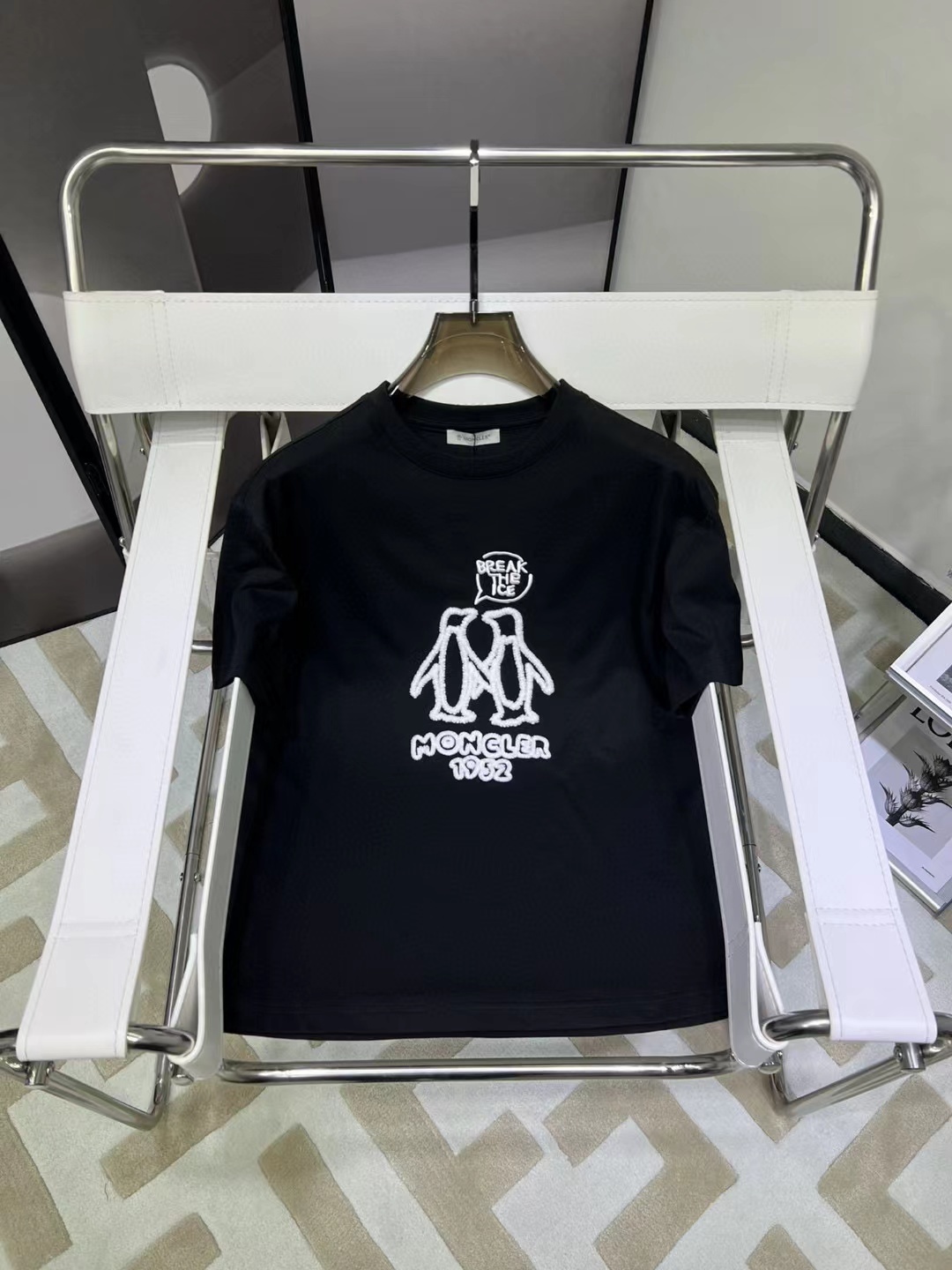 詳細な写真と価格については私に連絡してください。