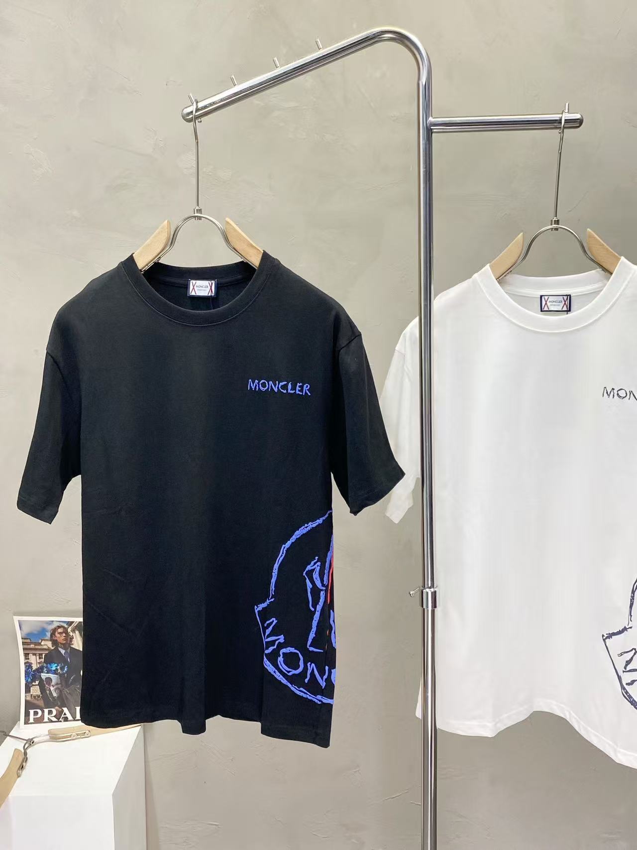 詳細な写真と価格については私に連絡してください。