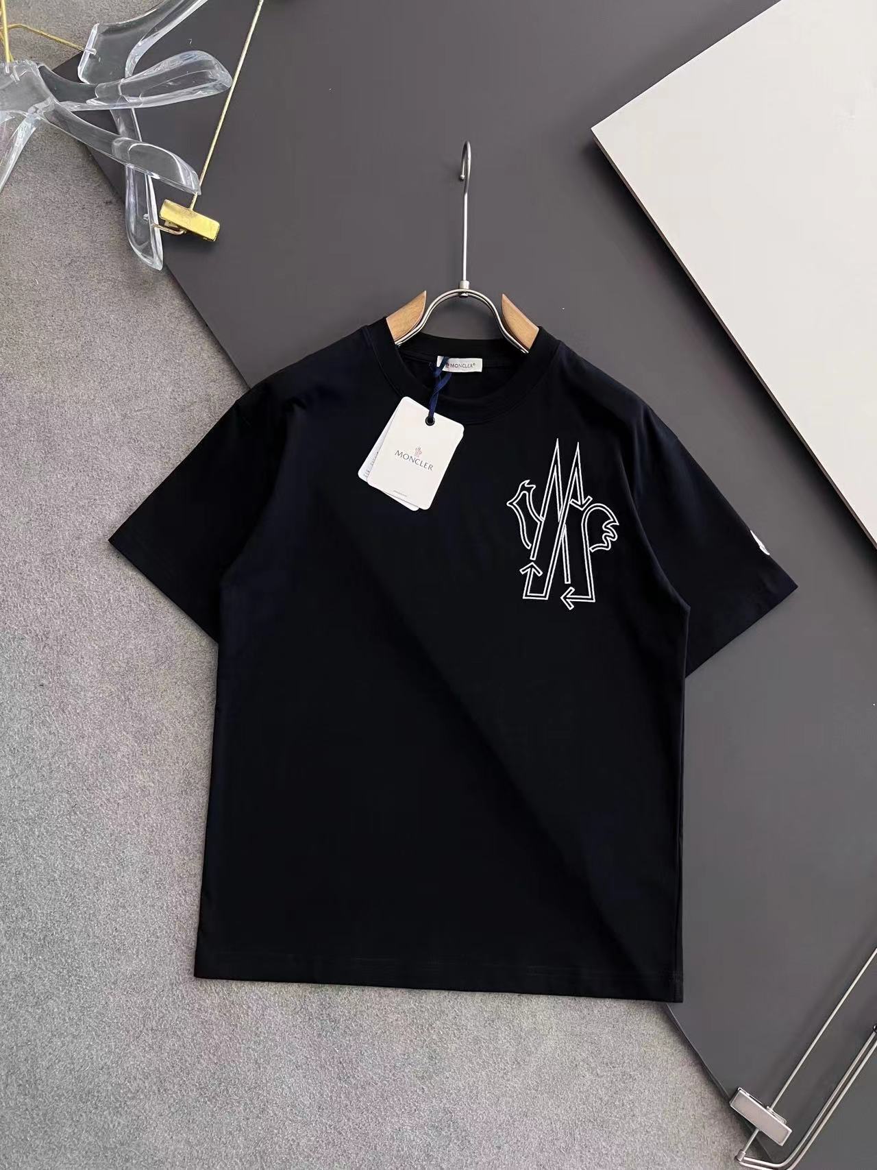 詳細な写真と価格については私に連絡してください。