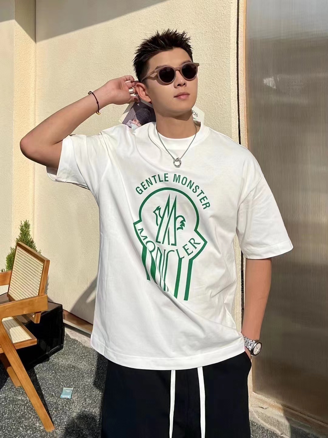 詳細な写真と価格については私に連絡してください。