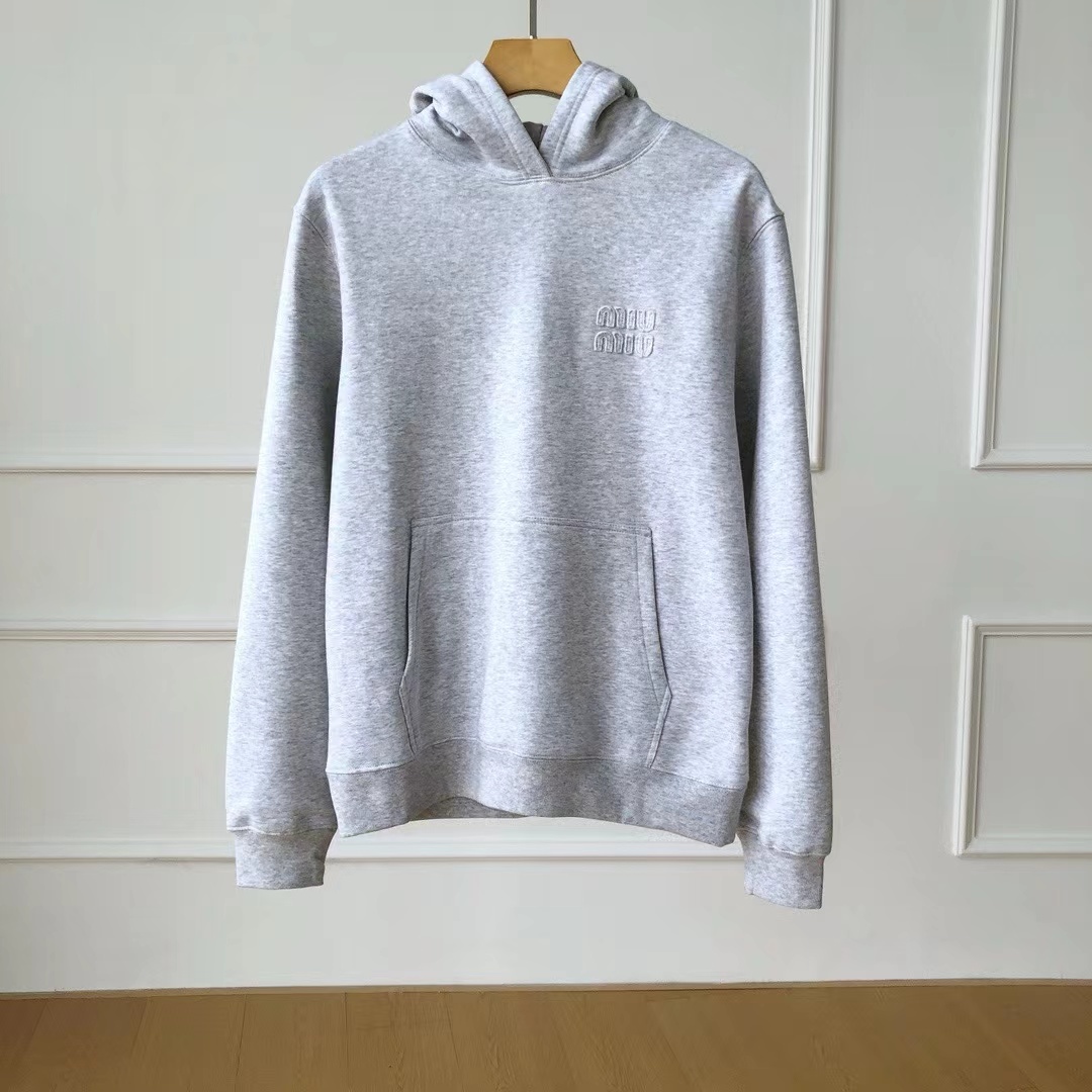 詳細な写真と価格については私に連絡してください。