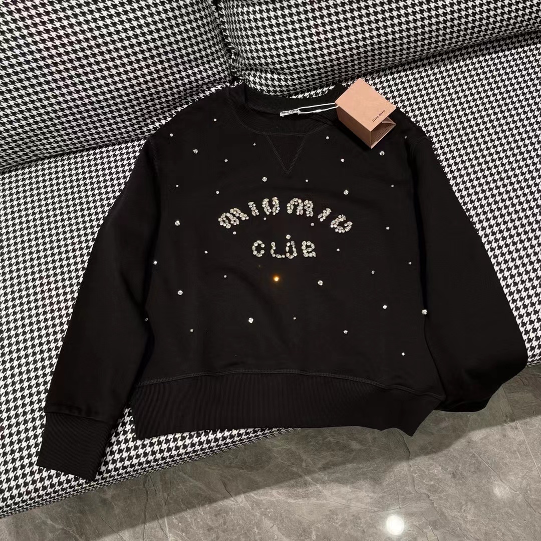 詳細な写真と価格については私に連絡してください。