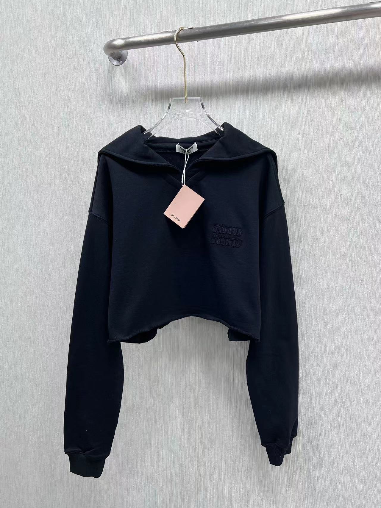 詳細な写真と価格については私に連絡してください。