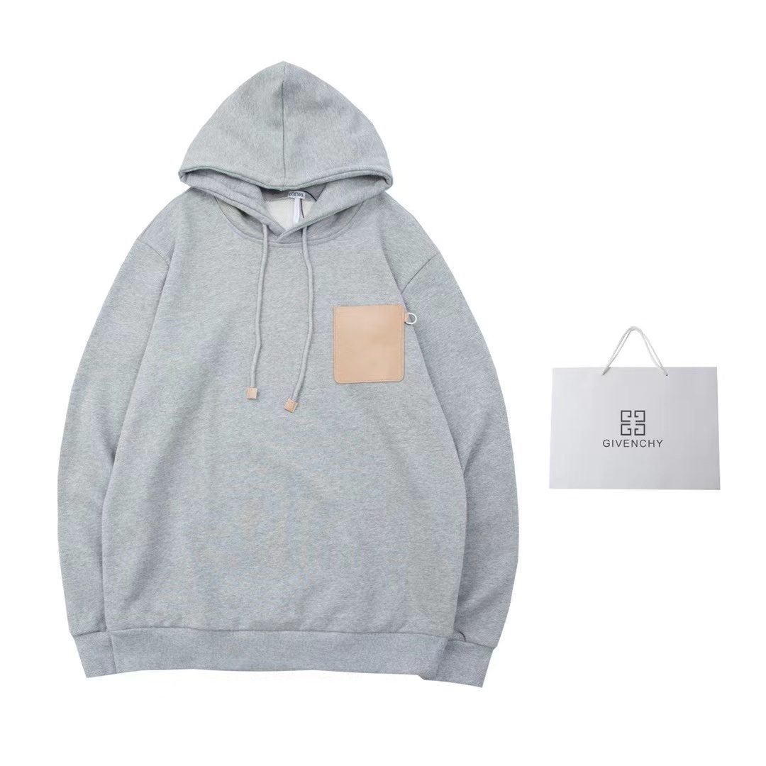 詳細な写真と価格については私に連絡してください。