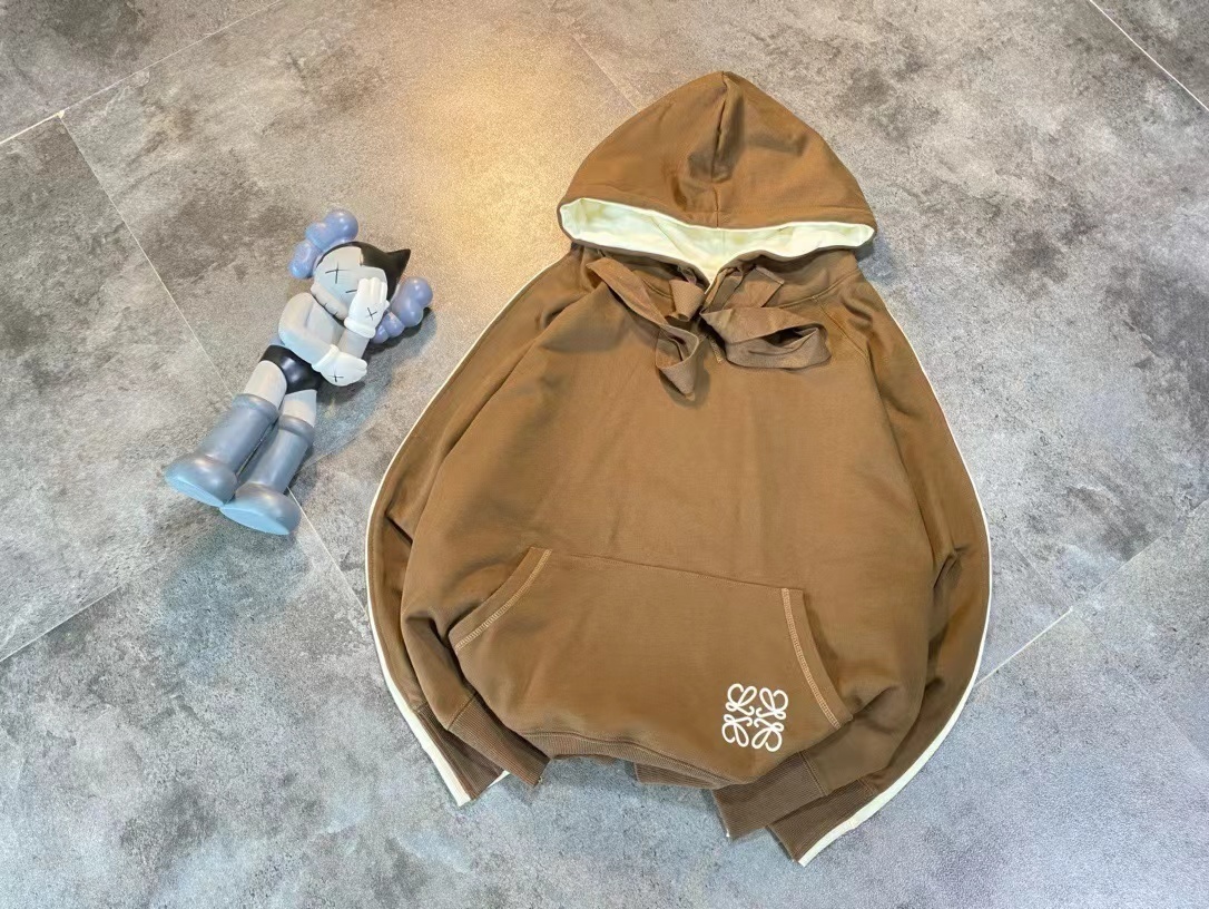 詳細な写真と価格については私に連絡してください。