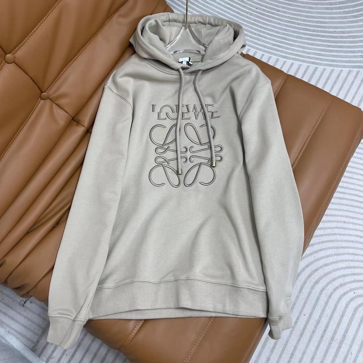 詳細な写真と価格については私に連絡してください。