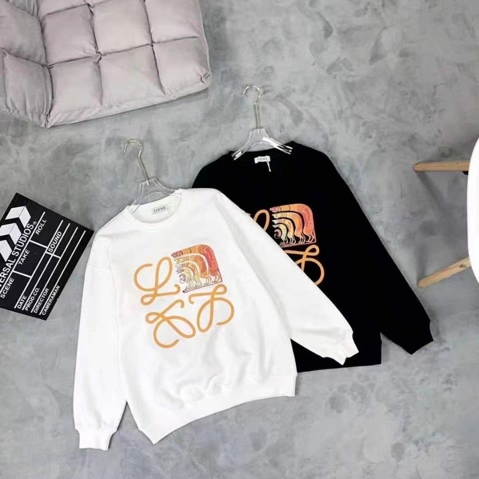 詳細な写真と価格については私に連絡してください。