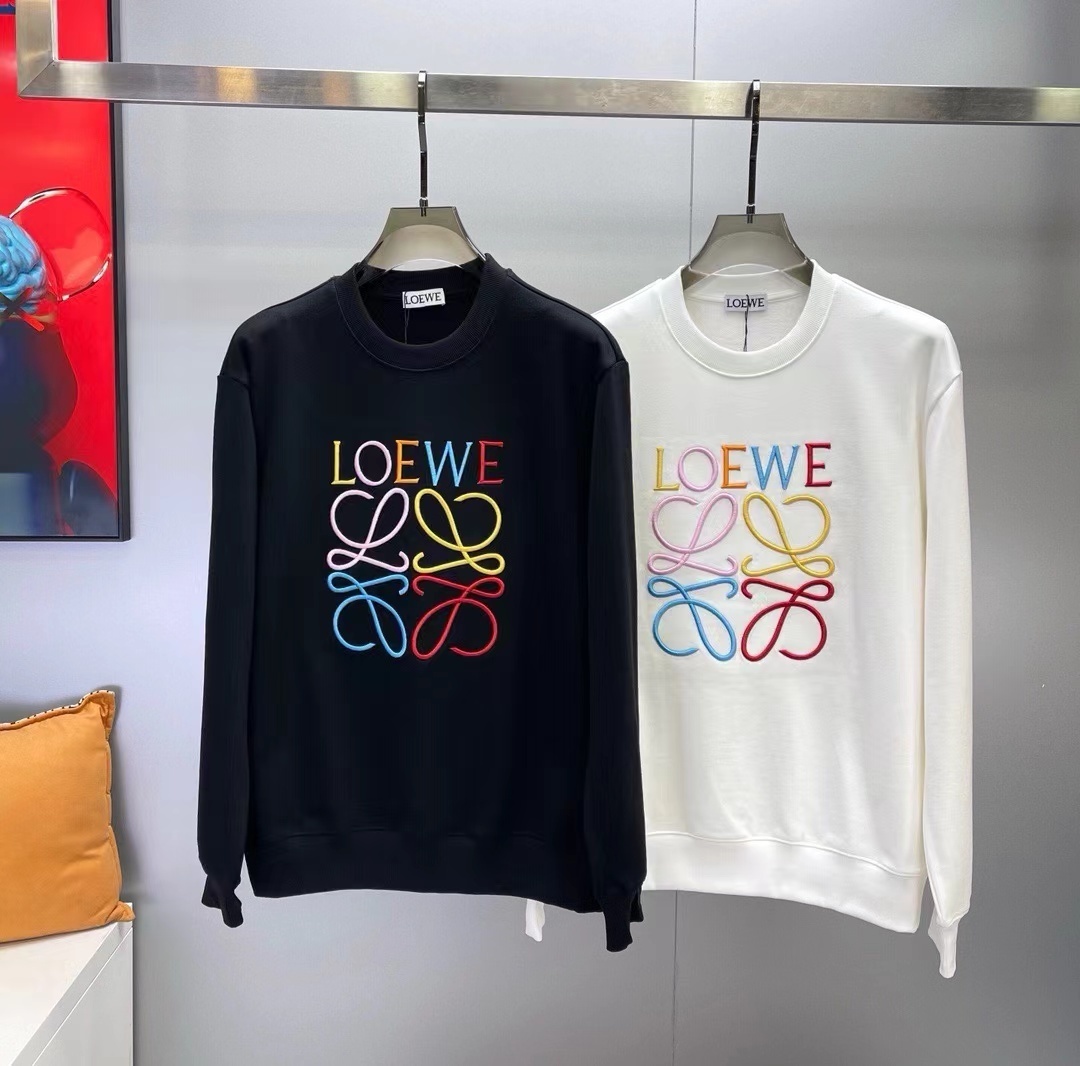 詳細な写真と価格については私に連絡してください。