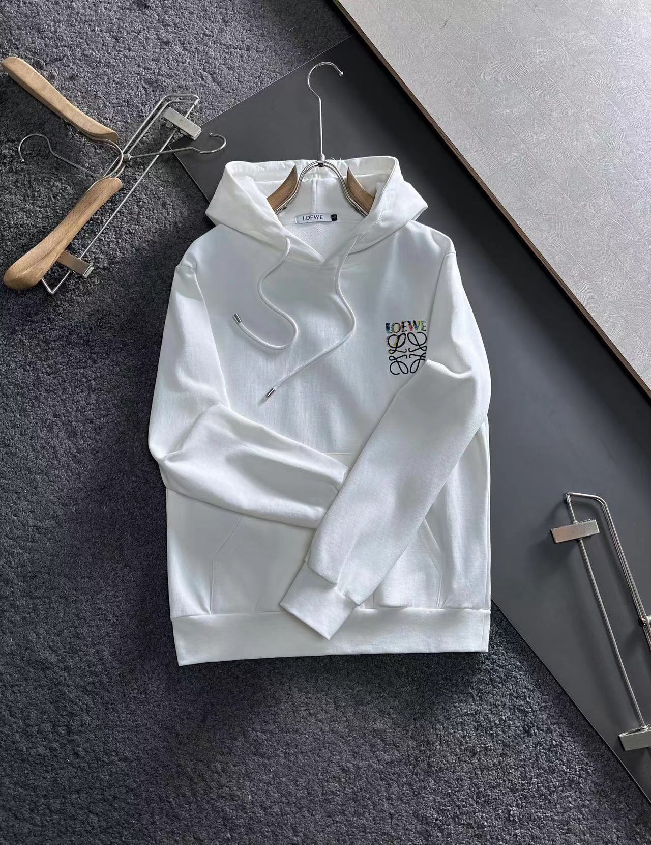 詳細な写真と価格については私に連絡してください。