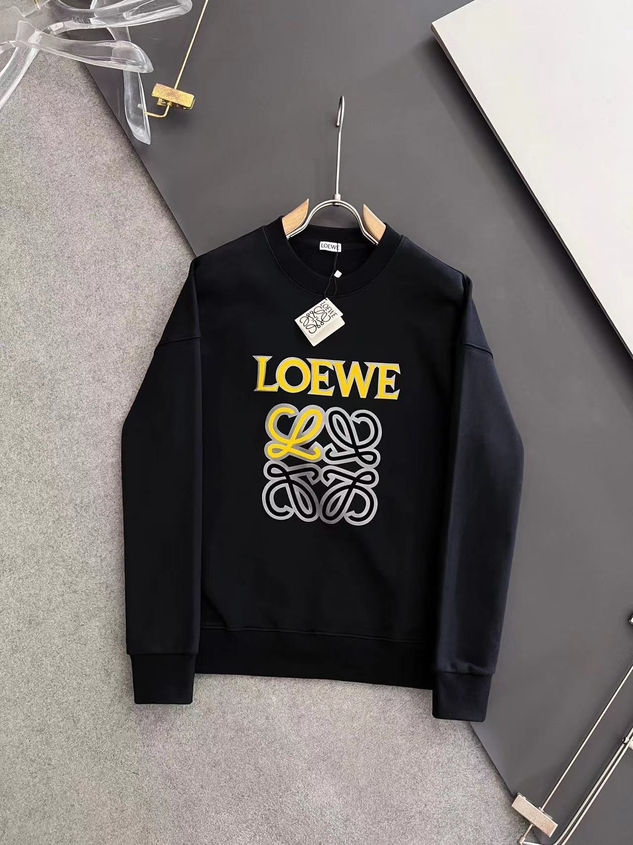 詳細な写真と価格については私に連絡してください。