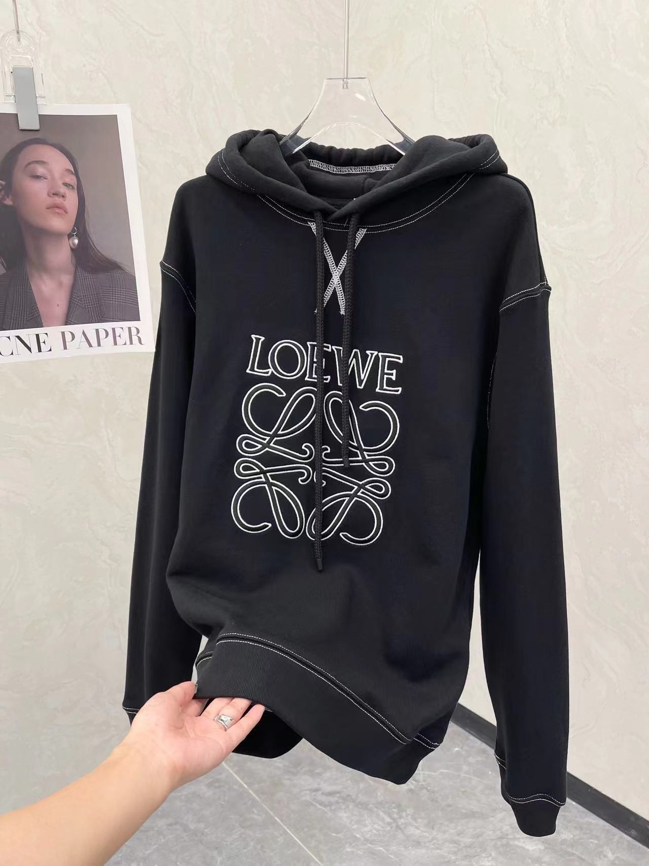 詳細な写真と価格については私に連絡してください。