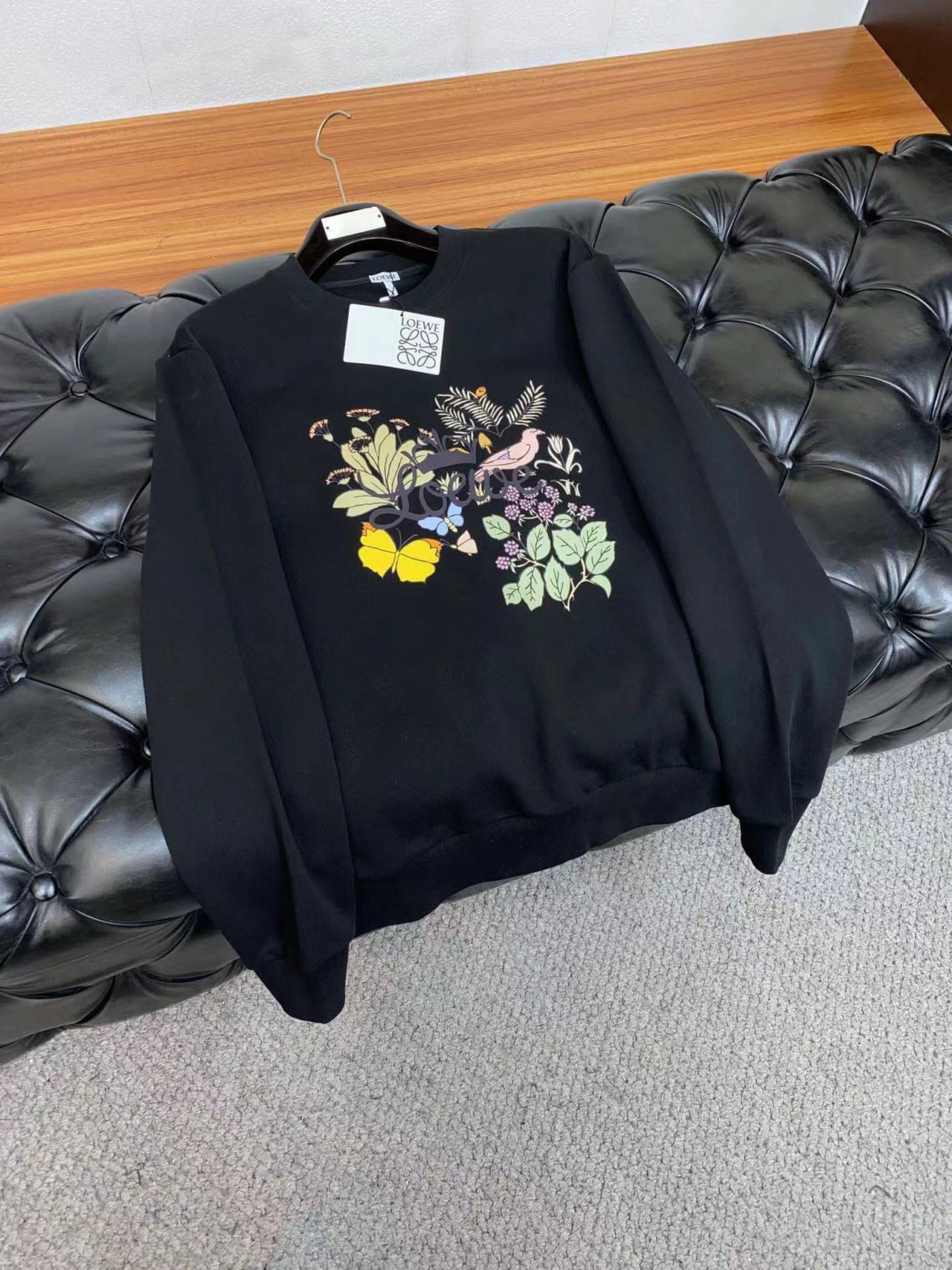 詳細な写真と価格については私に連絡してください。