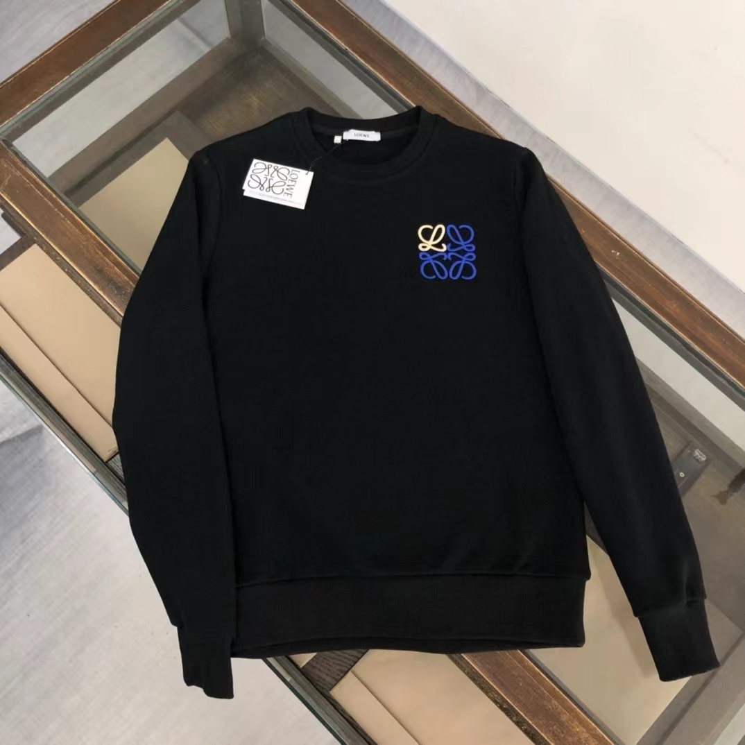 詳細な写真と価格については私に連絡してください。