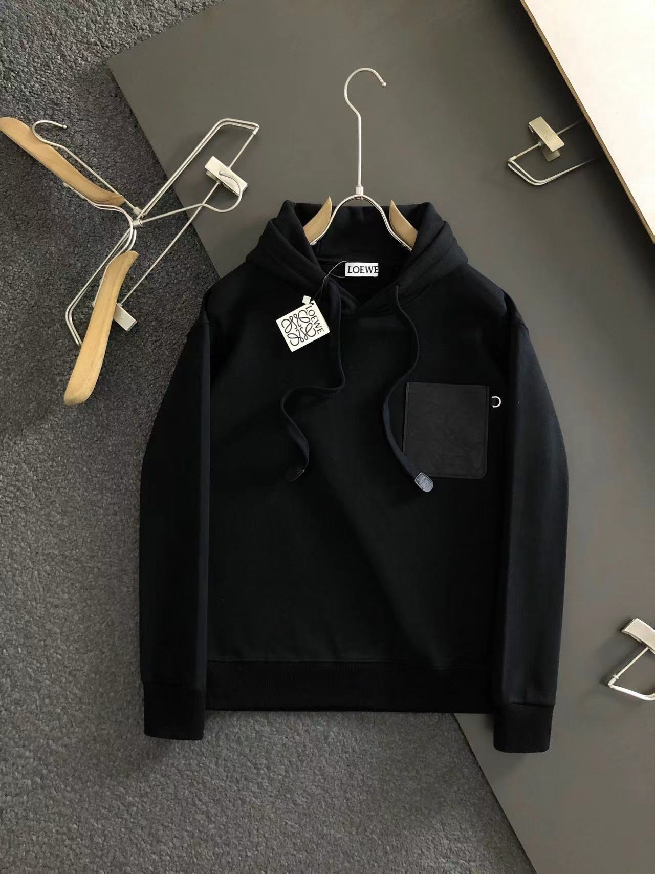 詳細な写真と価格については私に連絡してください。