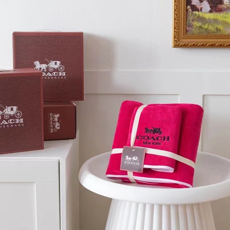 詳細な写真と価格については私に連絡してください。