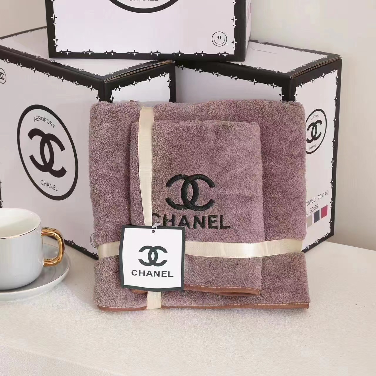 詳細な写真と価格については私に連絡してください。