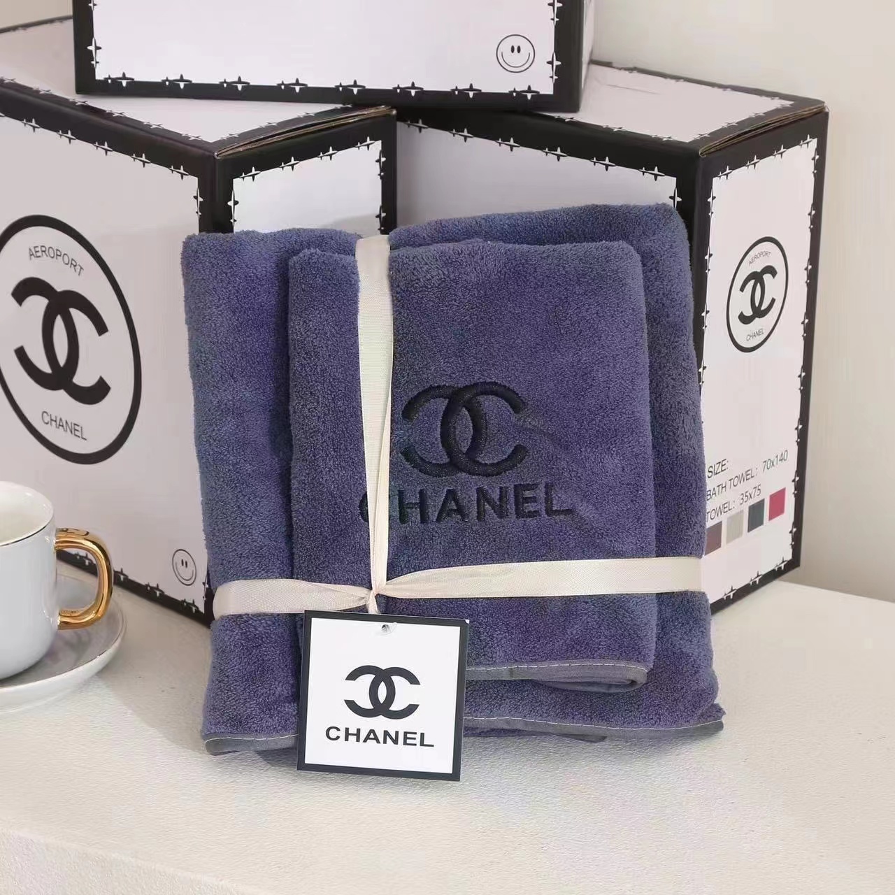 詳細な写真と価格については私に連絡してください。