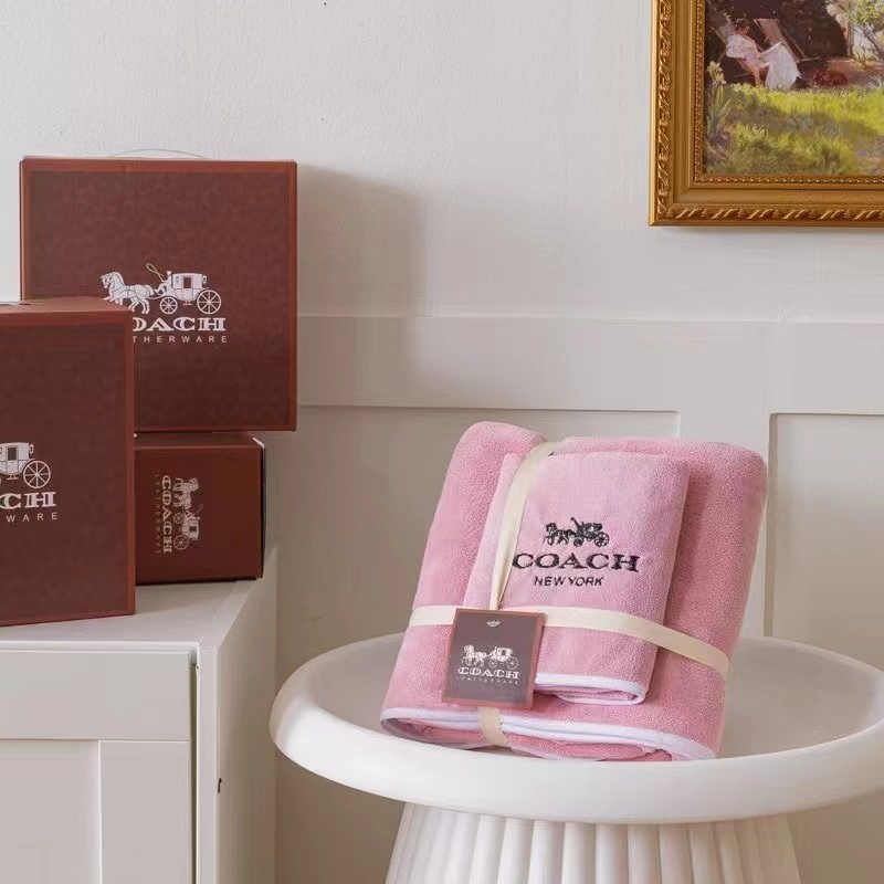 詳細な写真と価格については私に連絡してください。