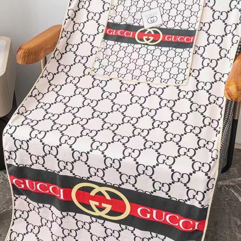 詳細な写真と価格については私に連絡してください。