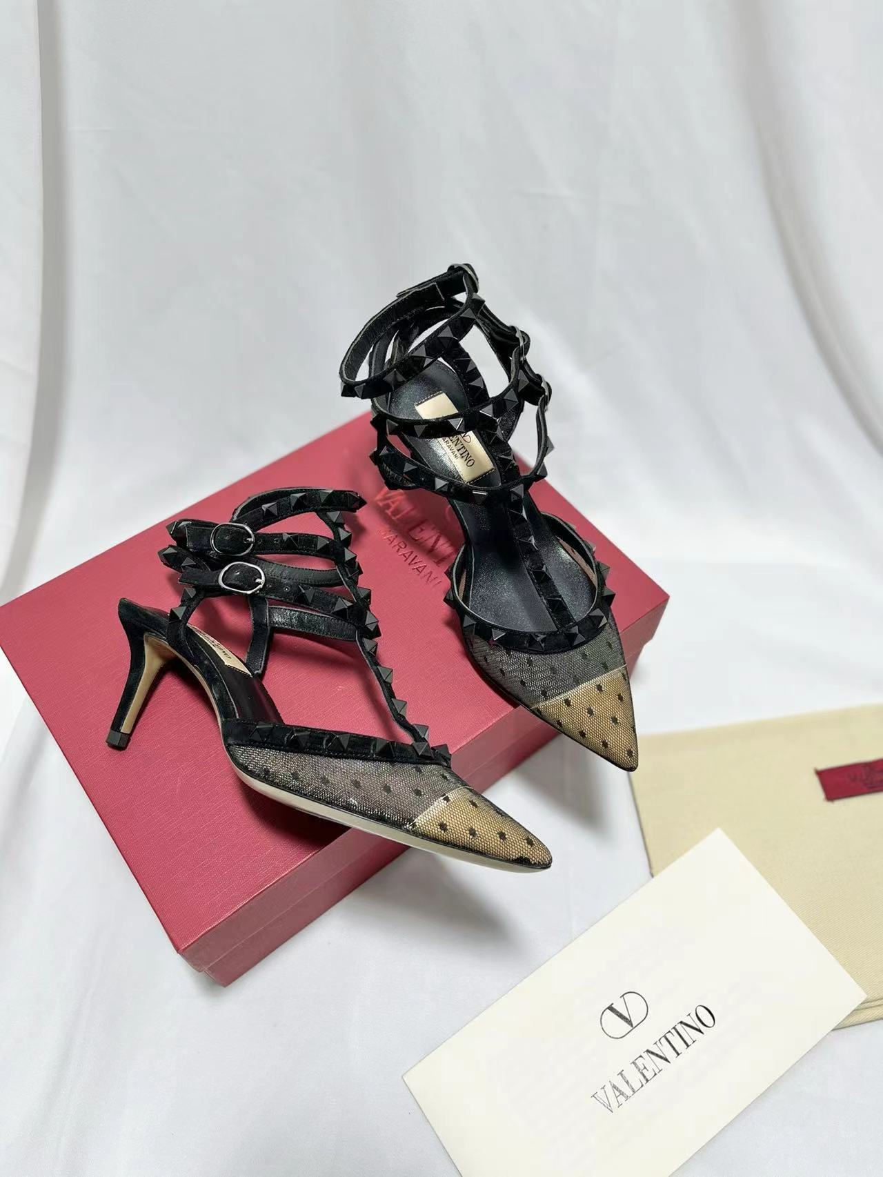 詳細な写真と価格については私に連絡してください。