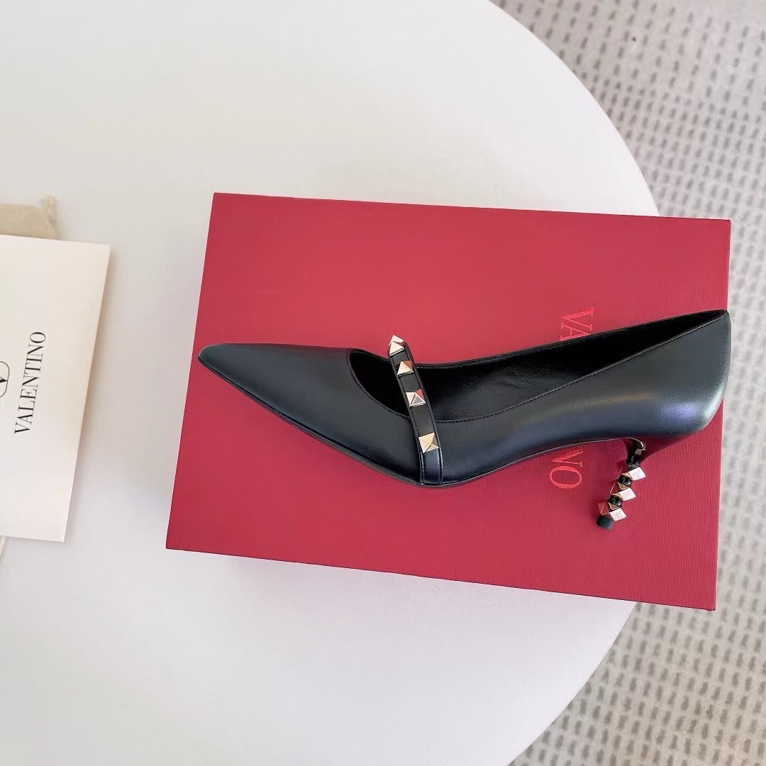 詳細な写真と価格については私に連絡してください。