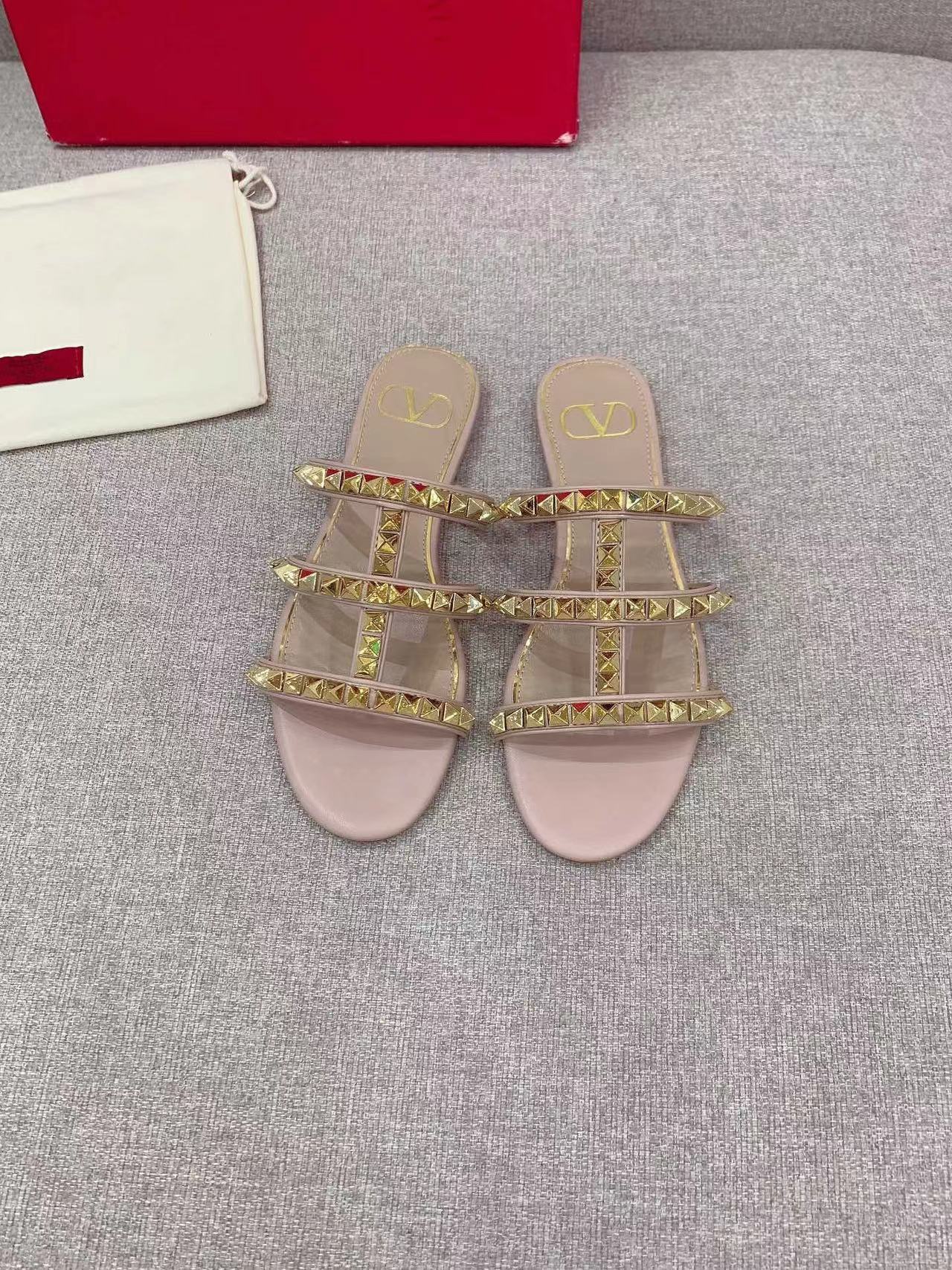 詳細な写真と価格については私に連絡してください。