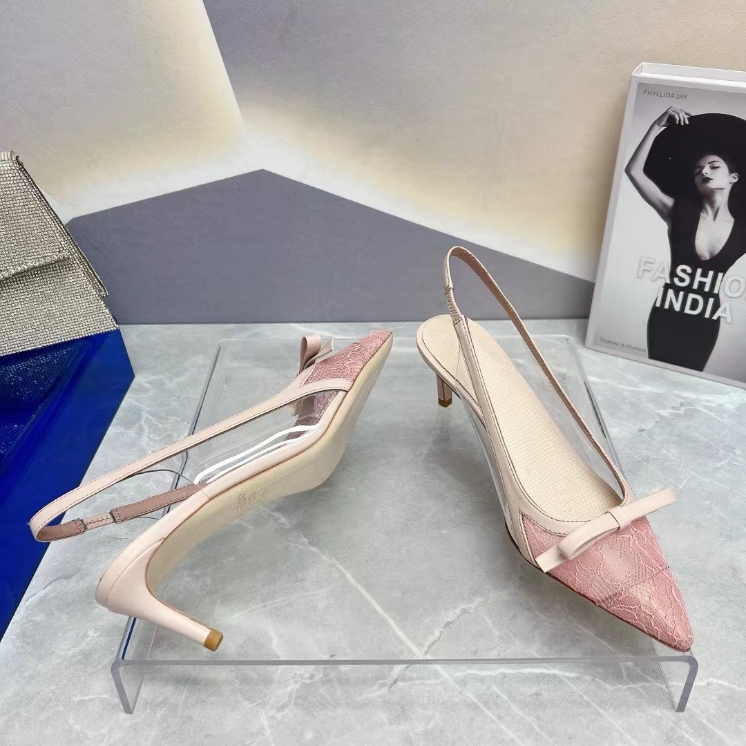 詳細な写真と価格については私に連絡してください。