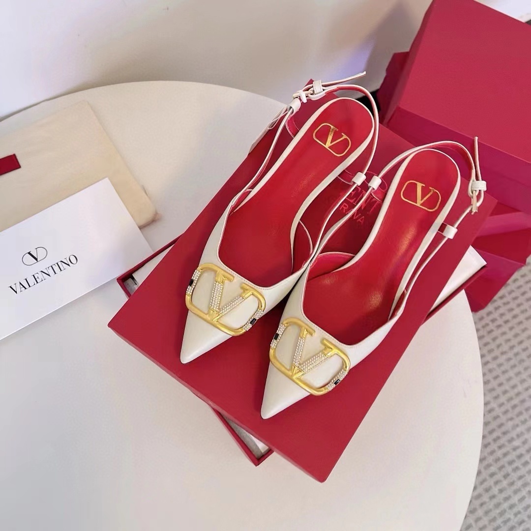 詳細な写真と価格については私に連絡してください。