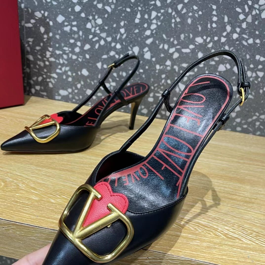 詳細な写真と価格については私に連絡してください。