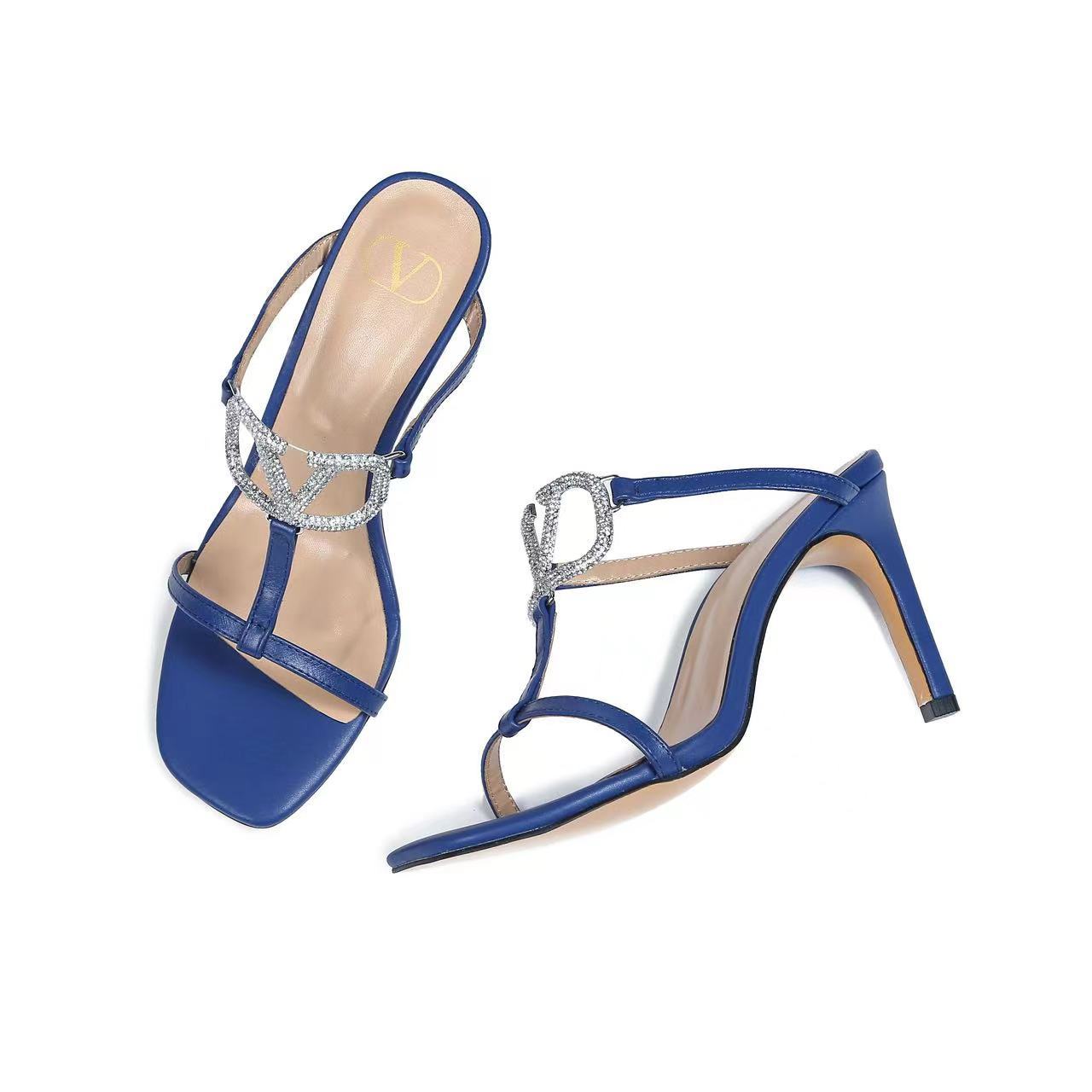 詳細な写真と価格については私に連絡してください。