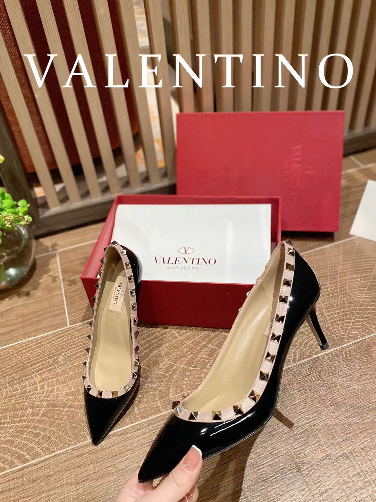 詳細な写真と価格については私に連絡してください。