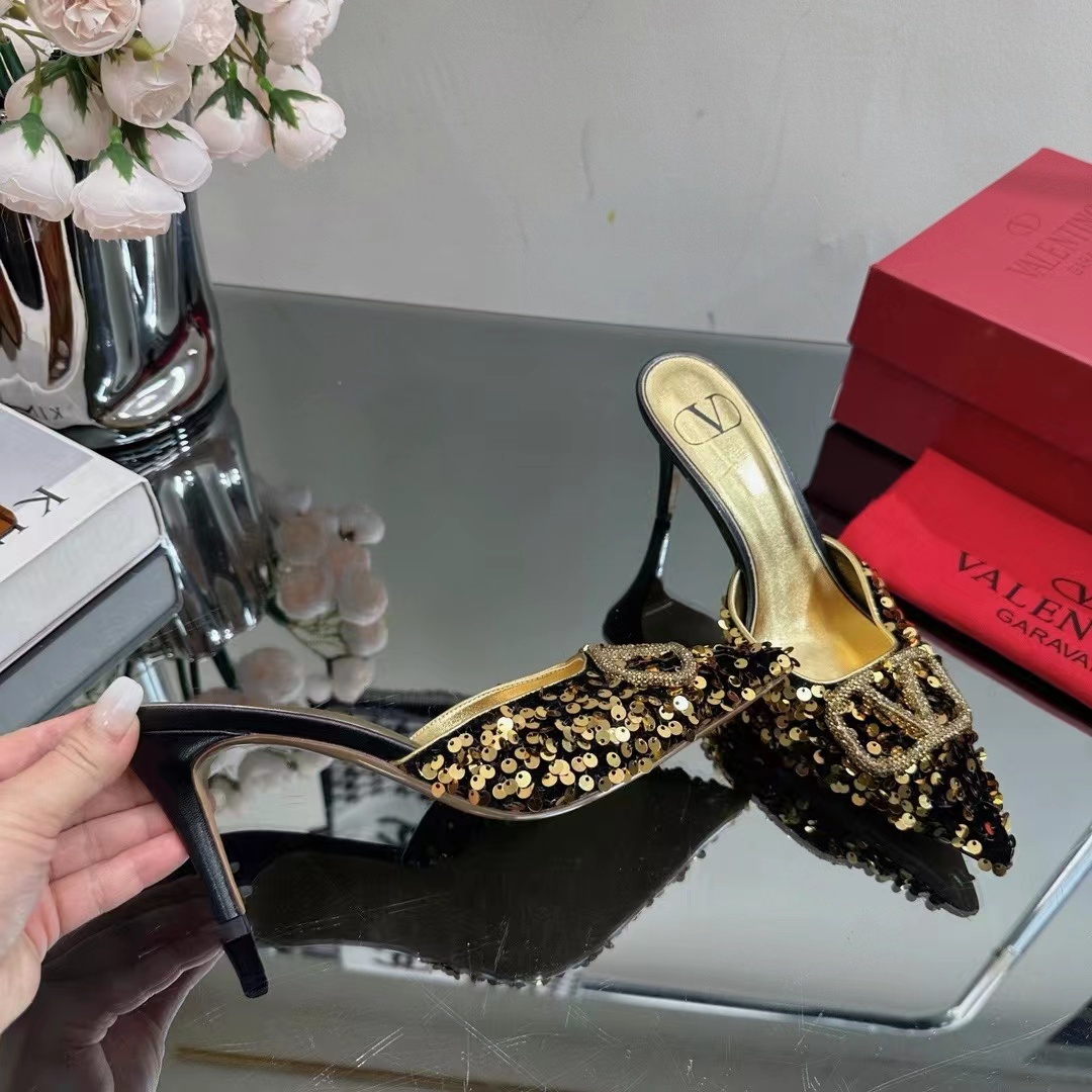 詳細な写真と価格については私に連絡してください。