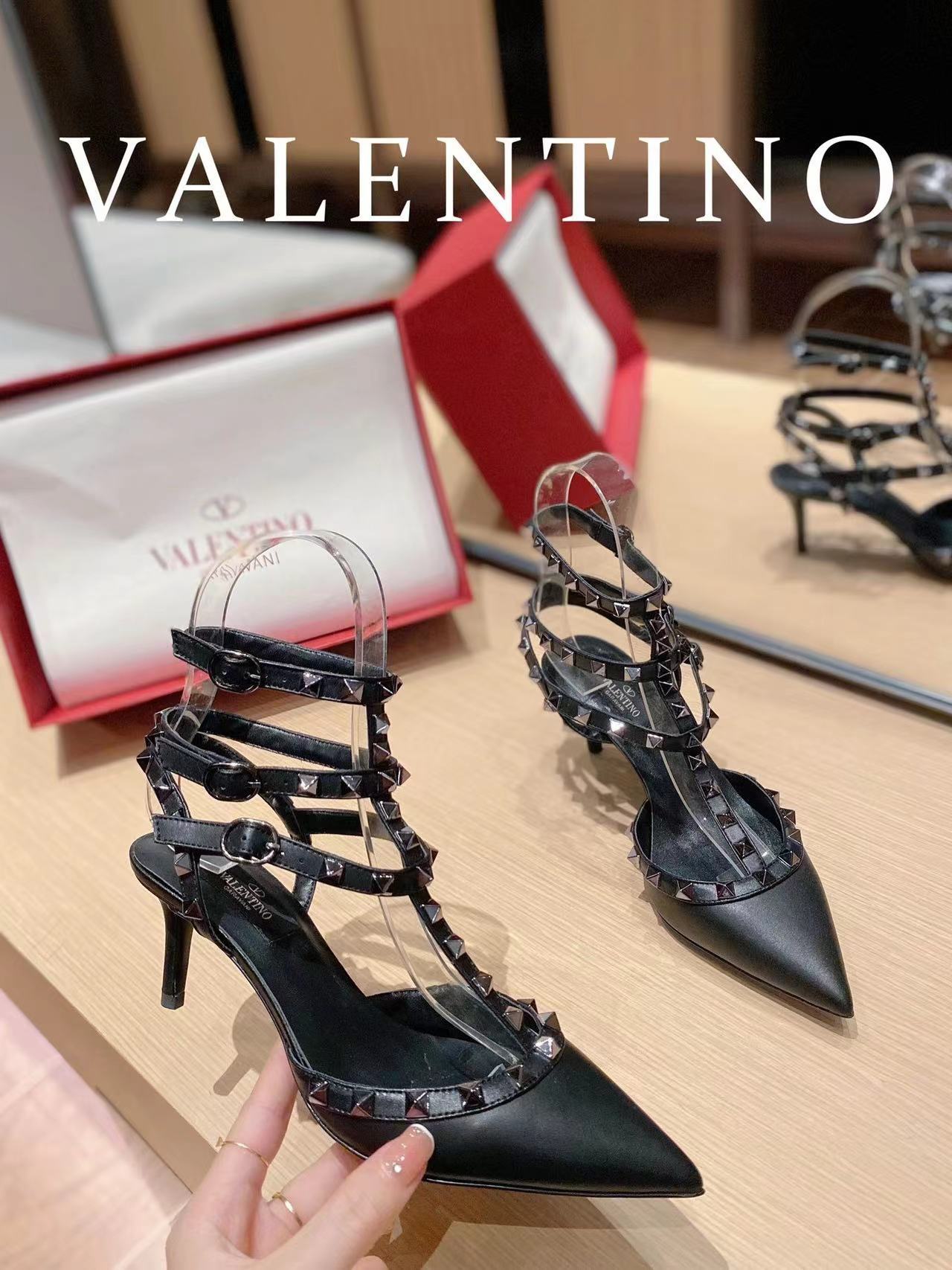 詳細な写真と価格については私に連絡してください。