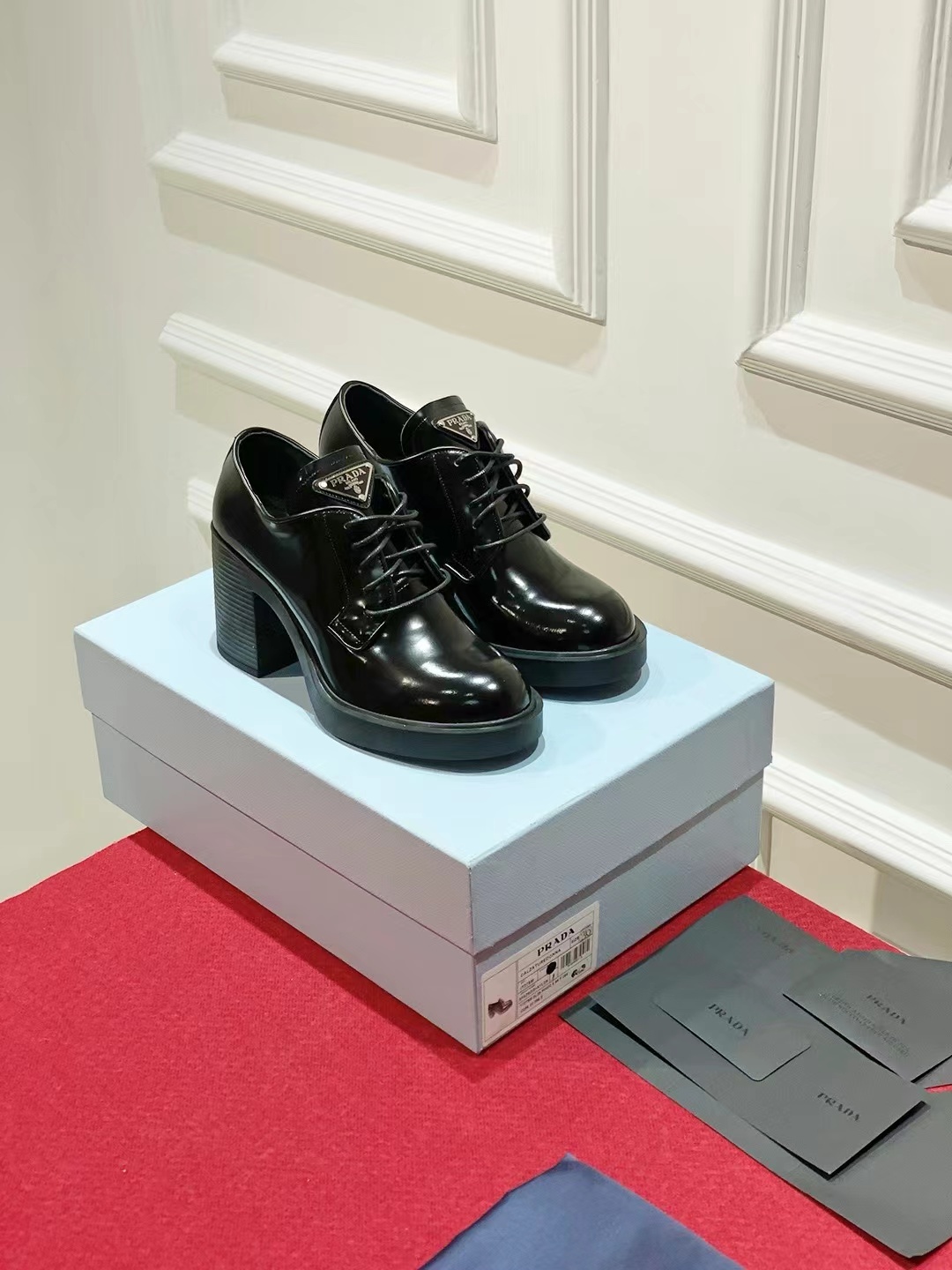 詳細な写真と価格については私に連絡してください。