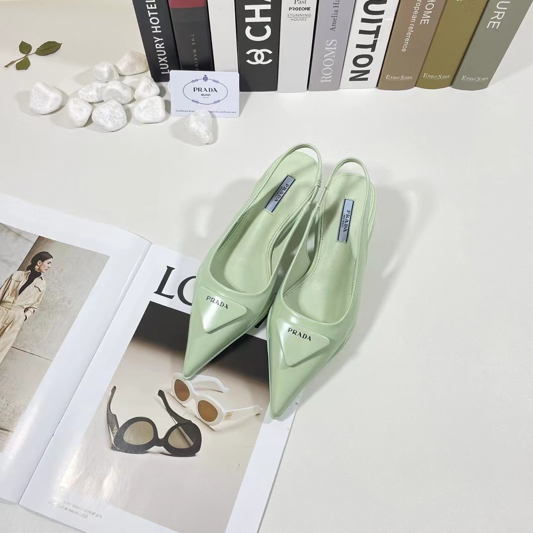 詳細な写真と価格については私に連絡してください。