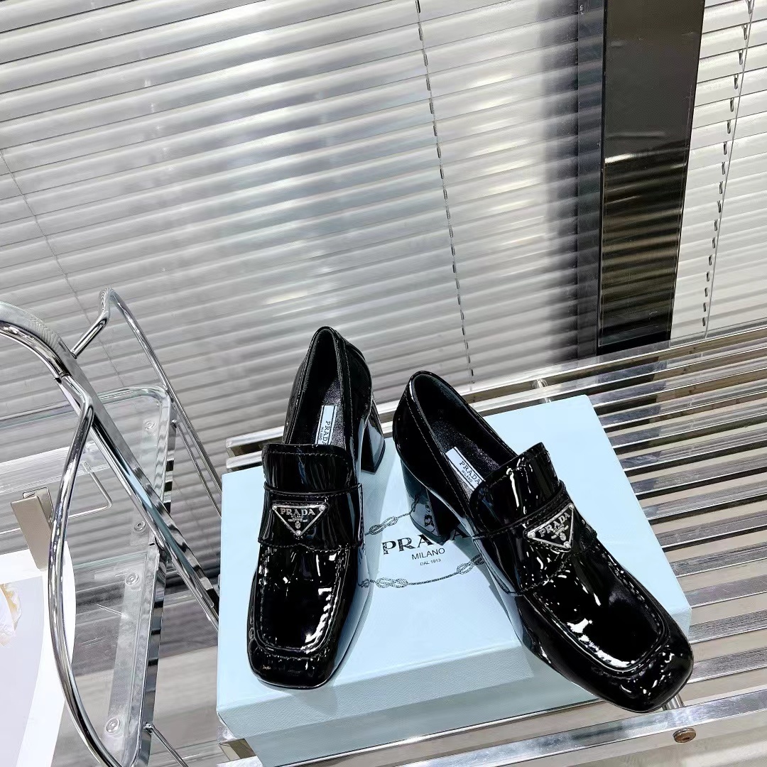 詳細な写真と価格については私に連絡してください。