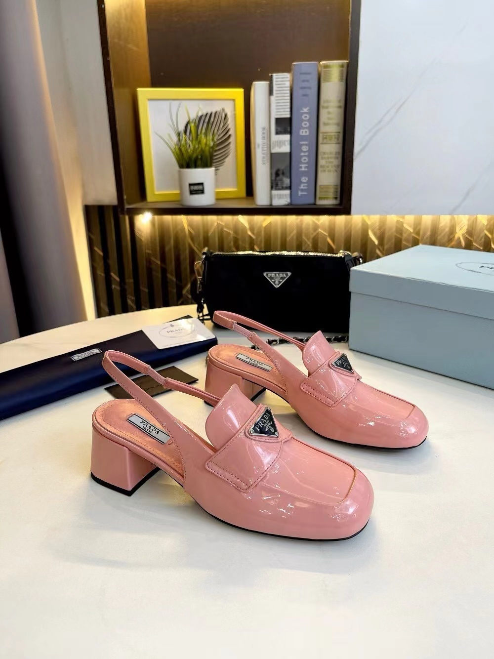 詳細な写真と価格については私に連絡してください。