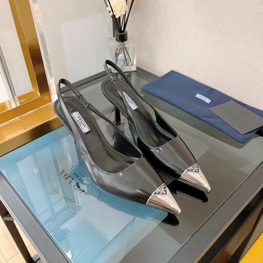 詳細な写真と価格については私に連絡してください。