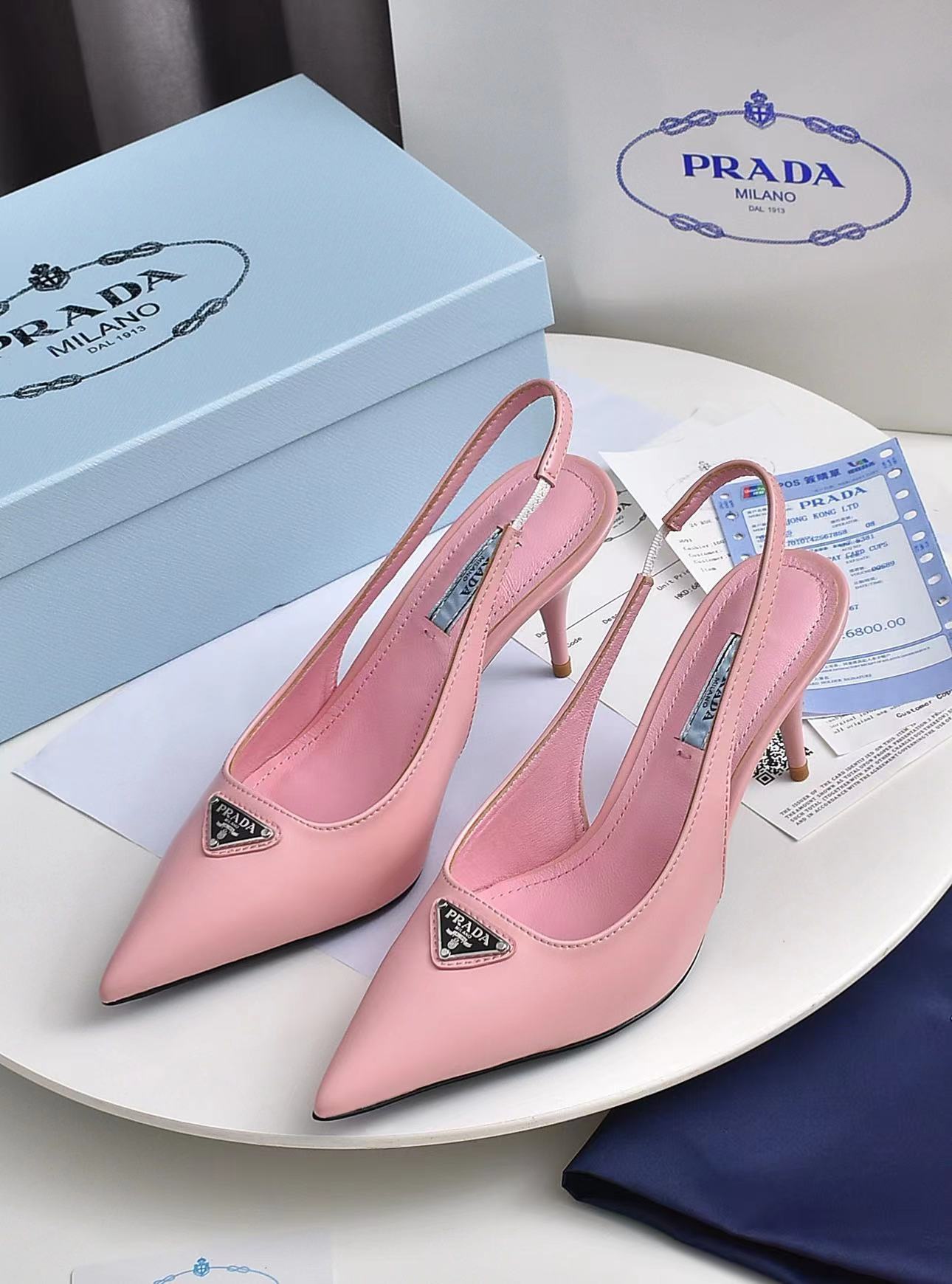 詳細な写真と価格については私に連絡してください。