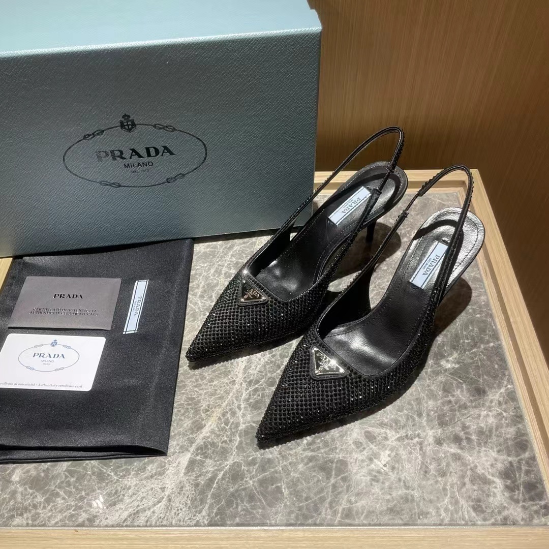 詳細な写真と価格については私に連絡してください。