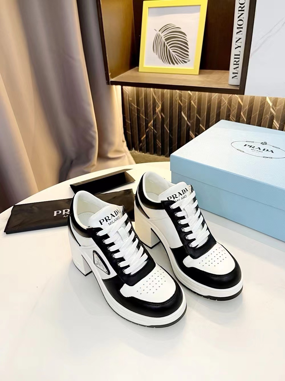 詳細な写真と価格については私に連絡してください。