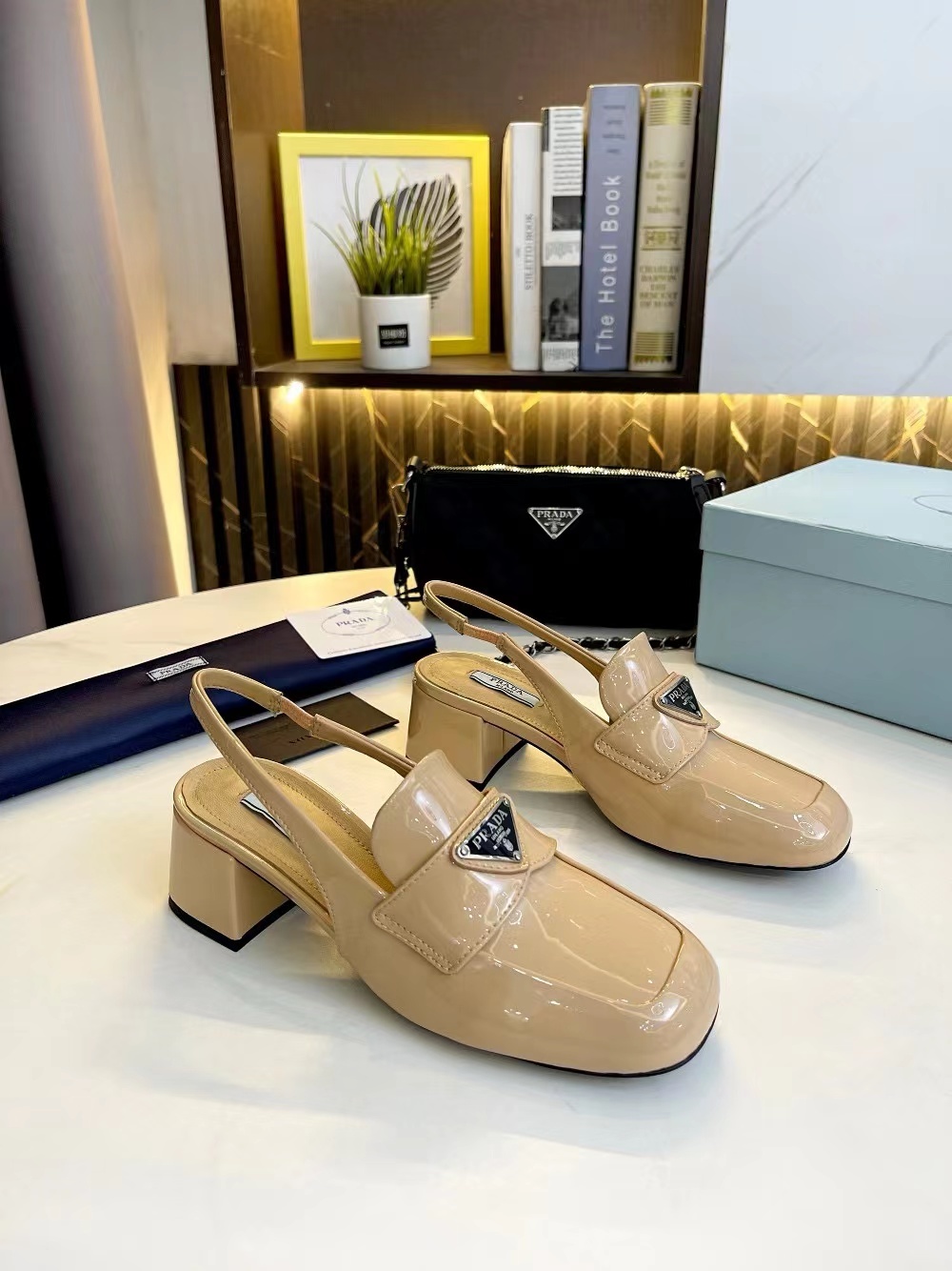 詳細な写真と価格については私に連絡してください。