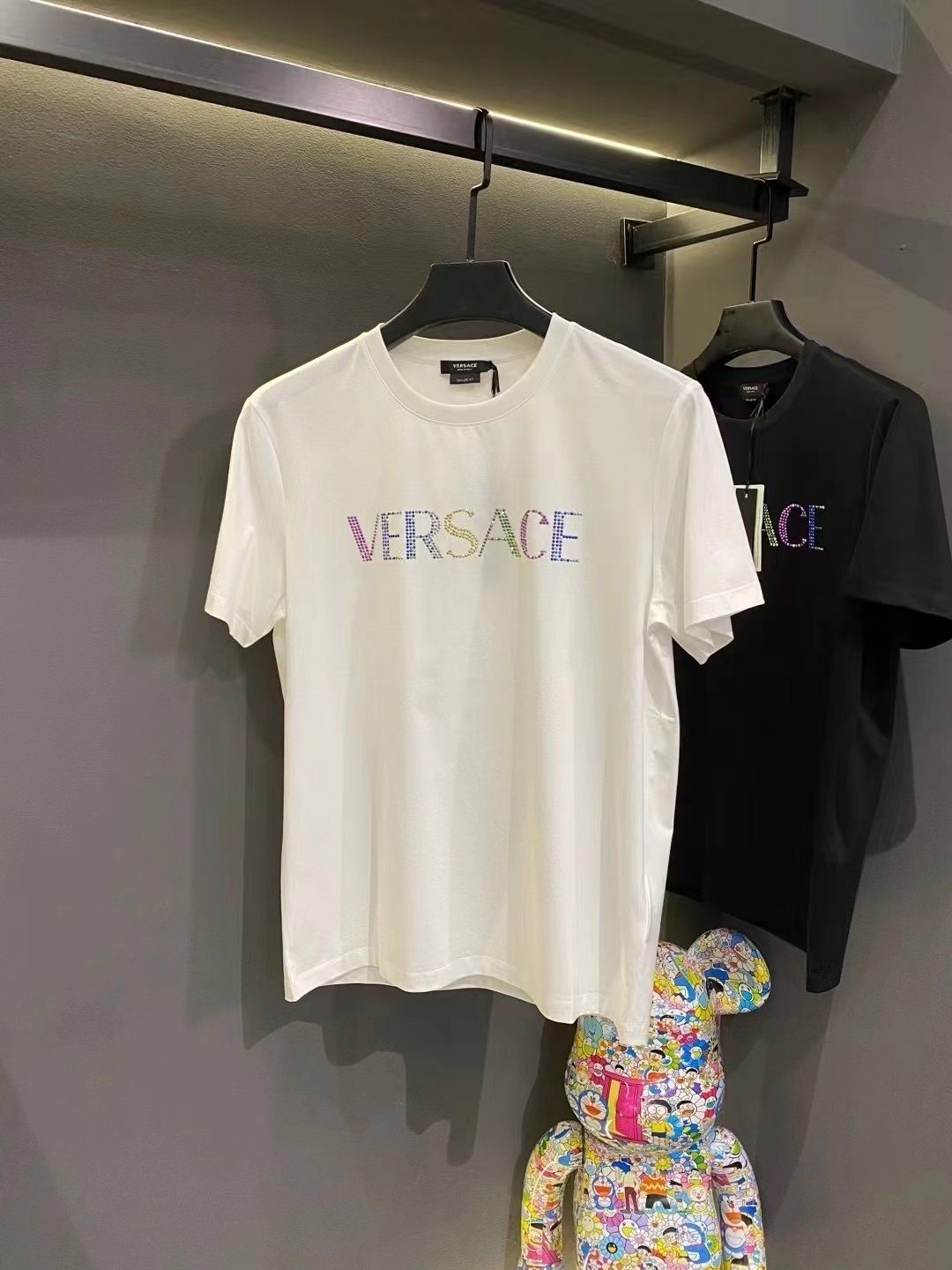 詳細な写真と価格については私に連絡してください。