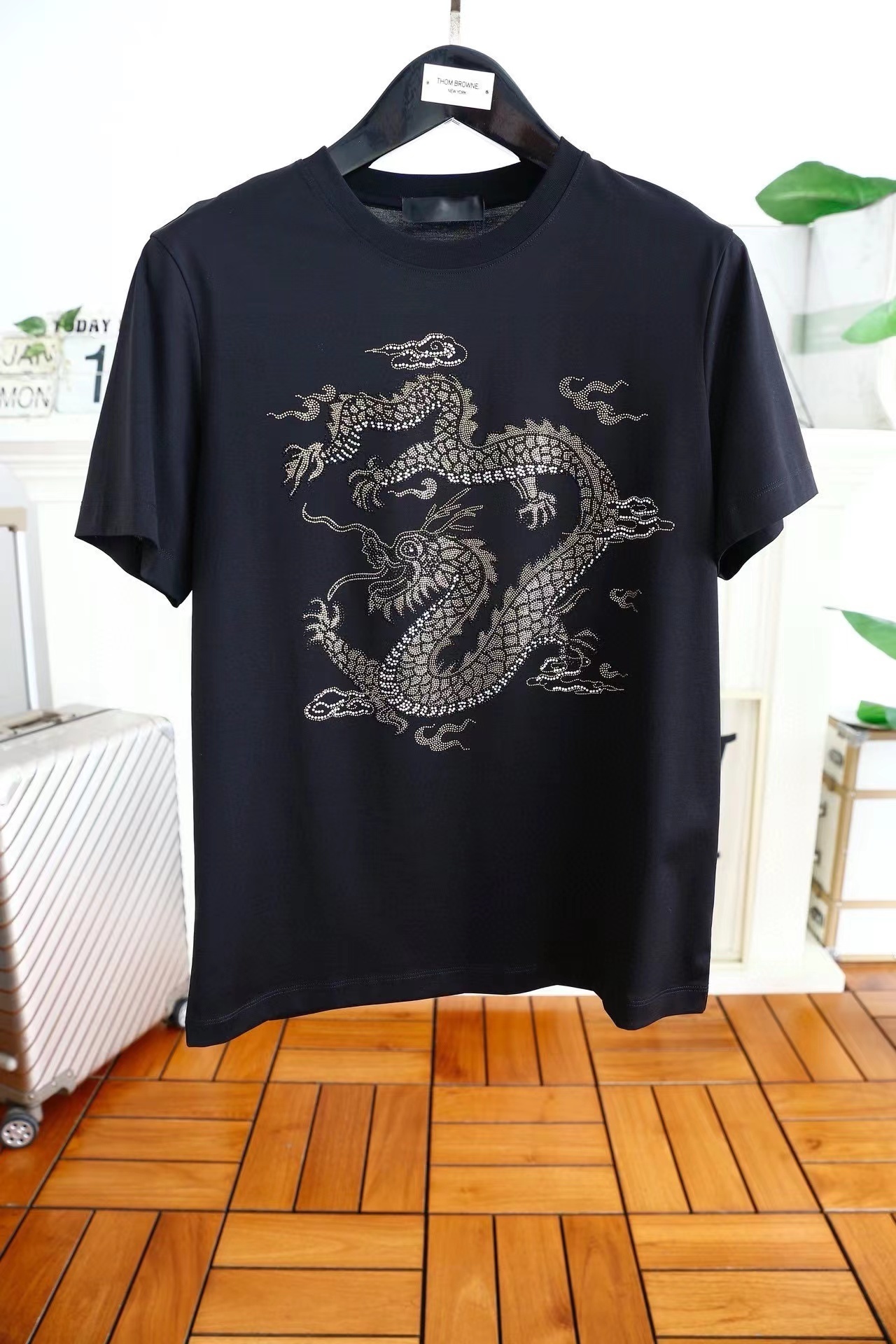 詳細な写真と価格については私に連絡してください。