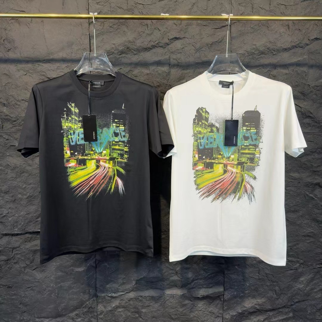 詳細な写真と価格については私に連絡してください。