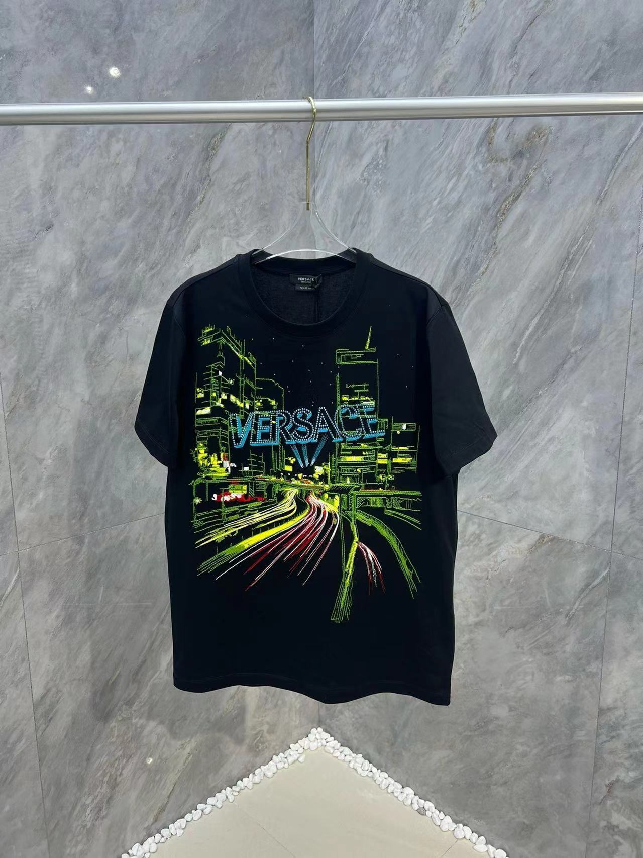 詳細な写真と価格については私に連絡してください。