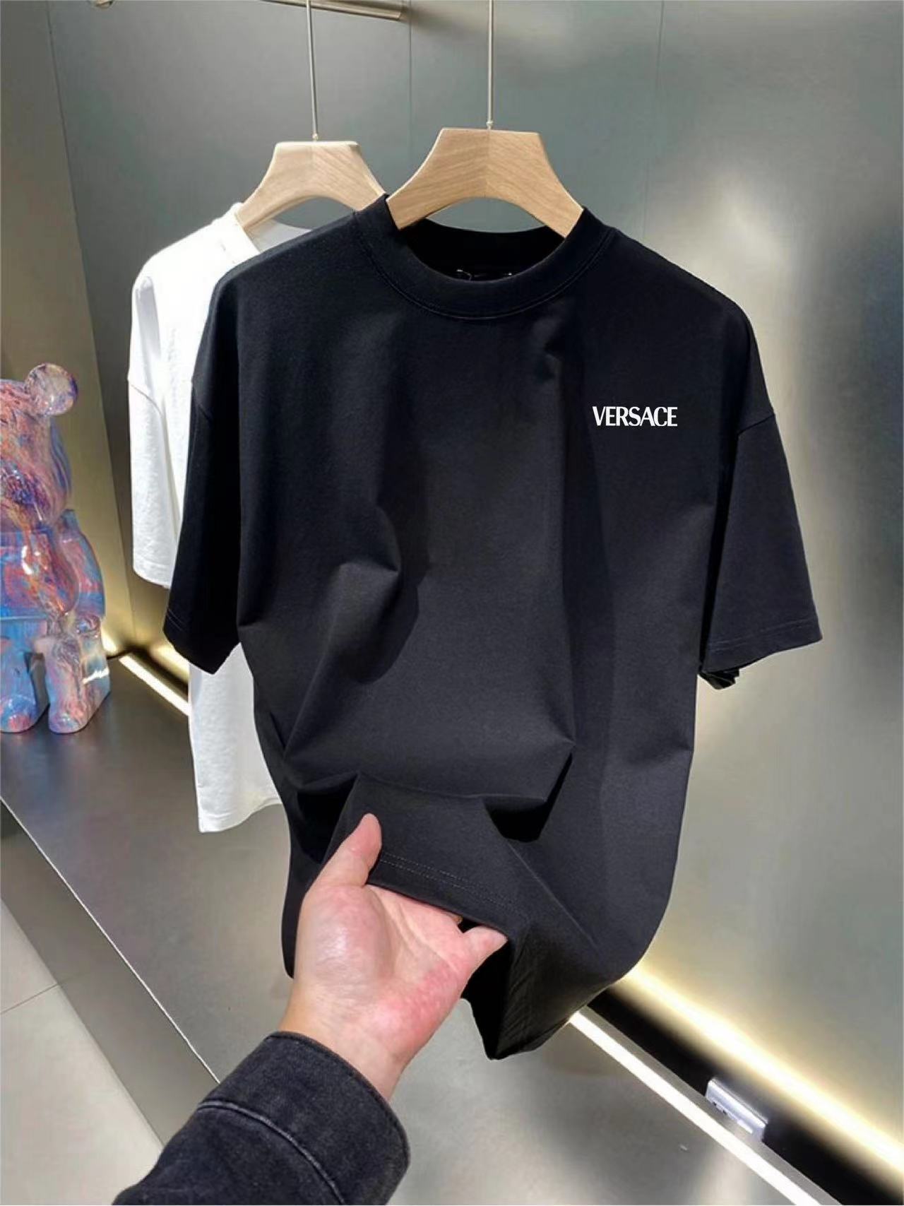 詳細な写真と価格については私に連絡してください。