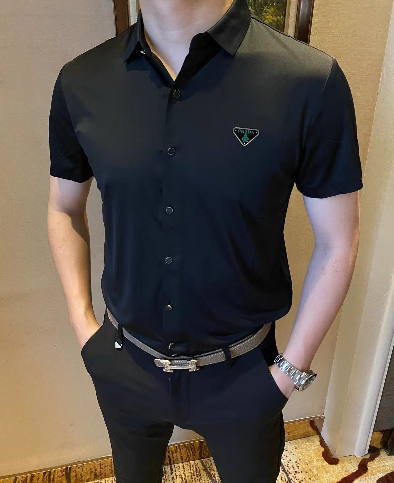 詳細な写真と価格については私に連絡してください。